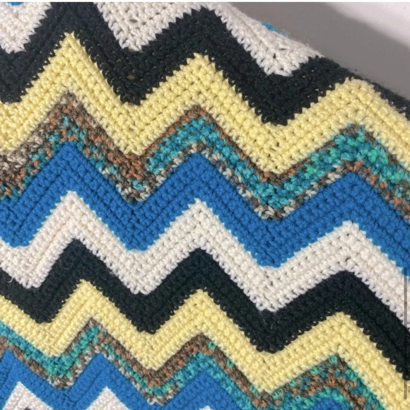 Vintage Handmade Crochet Blue Yellow Black Chevron Stripes Afghan  Throw Blanket - Picture 8 of 12